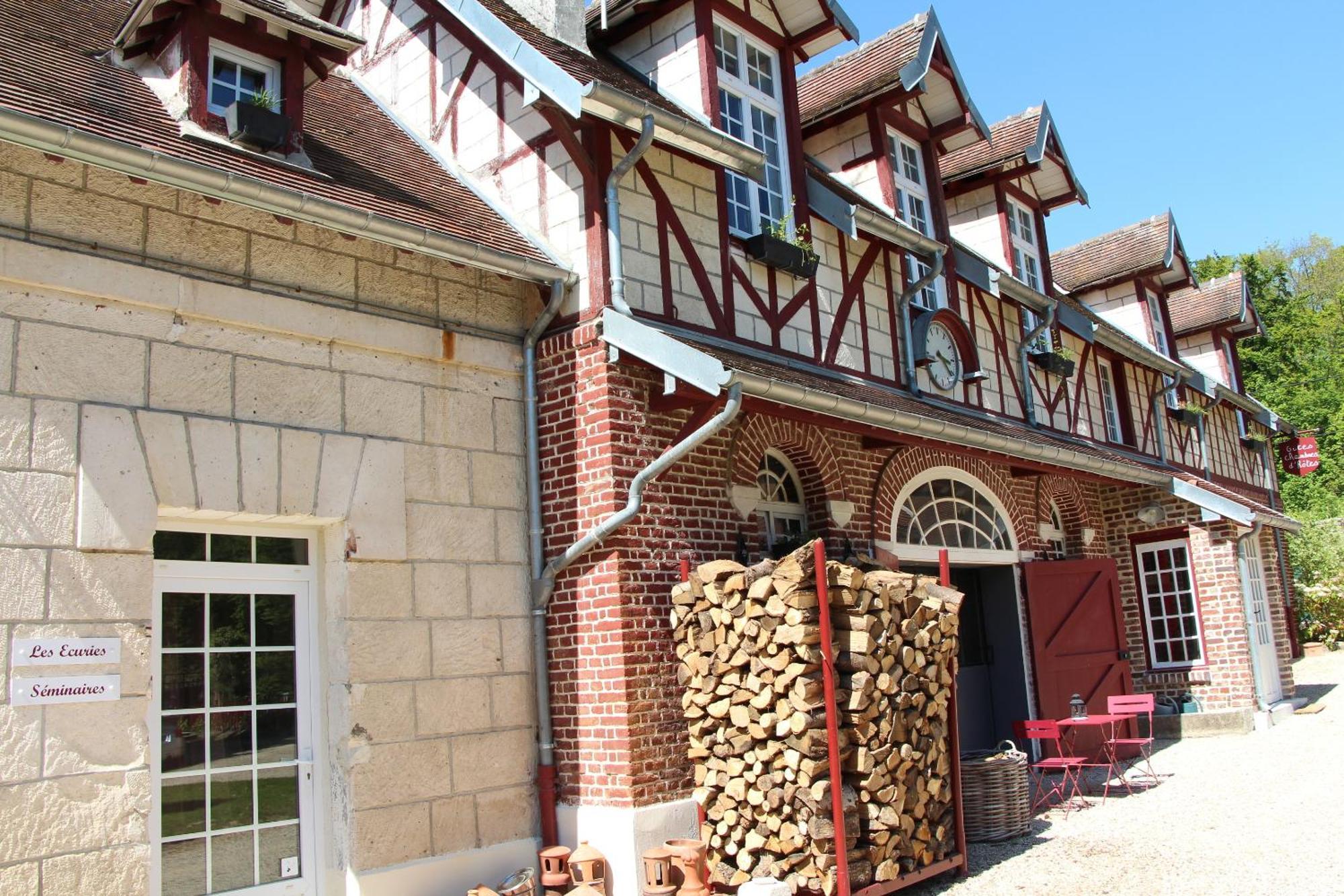 L'Ecurie De Vieux-Moulin Hotel Exterior foto