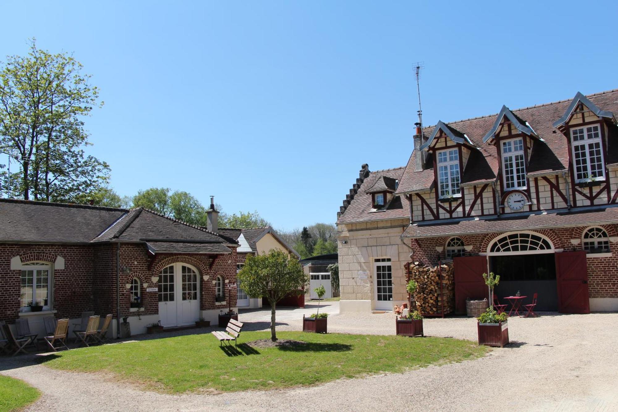 L'Ecurie De Vieux-Moulin Hotel Exterior foto